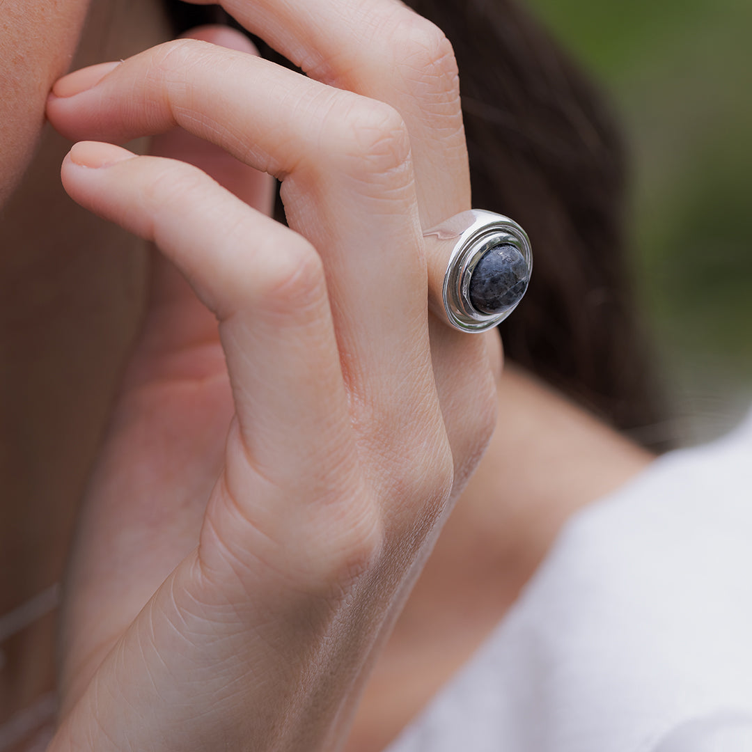 Rings with interchangeable stones and crystals