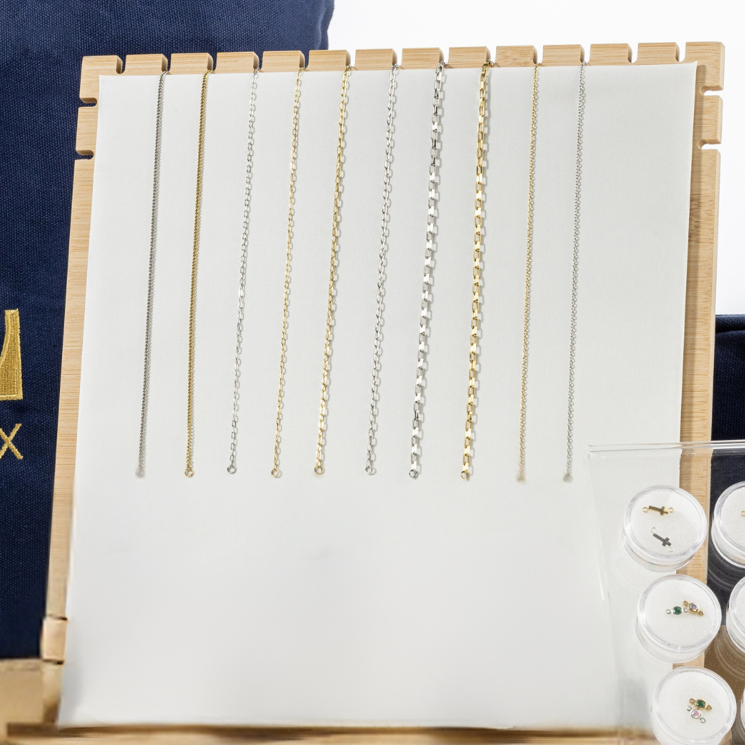 Lasting Linx Chain Display