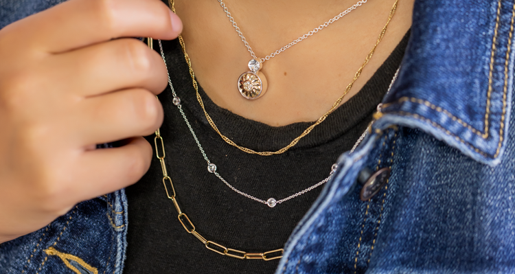 4 Ways to Wear Silver and Gold Together – Style Dots
