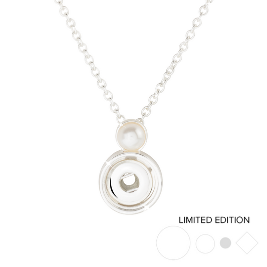 Dotlet Pearl Necklace