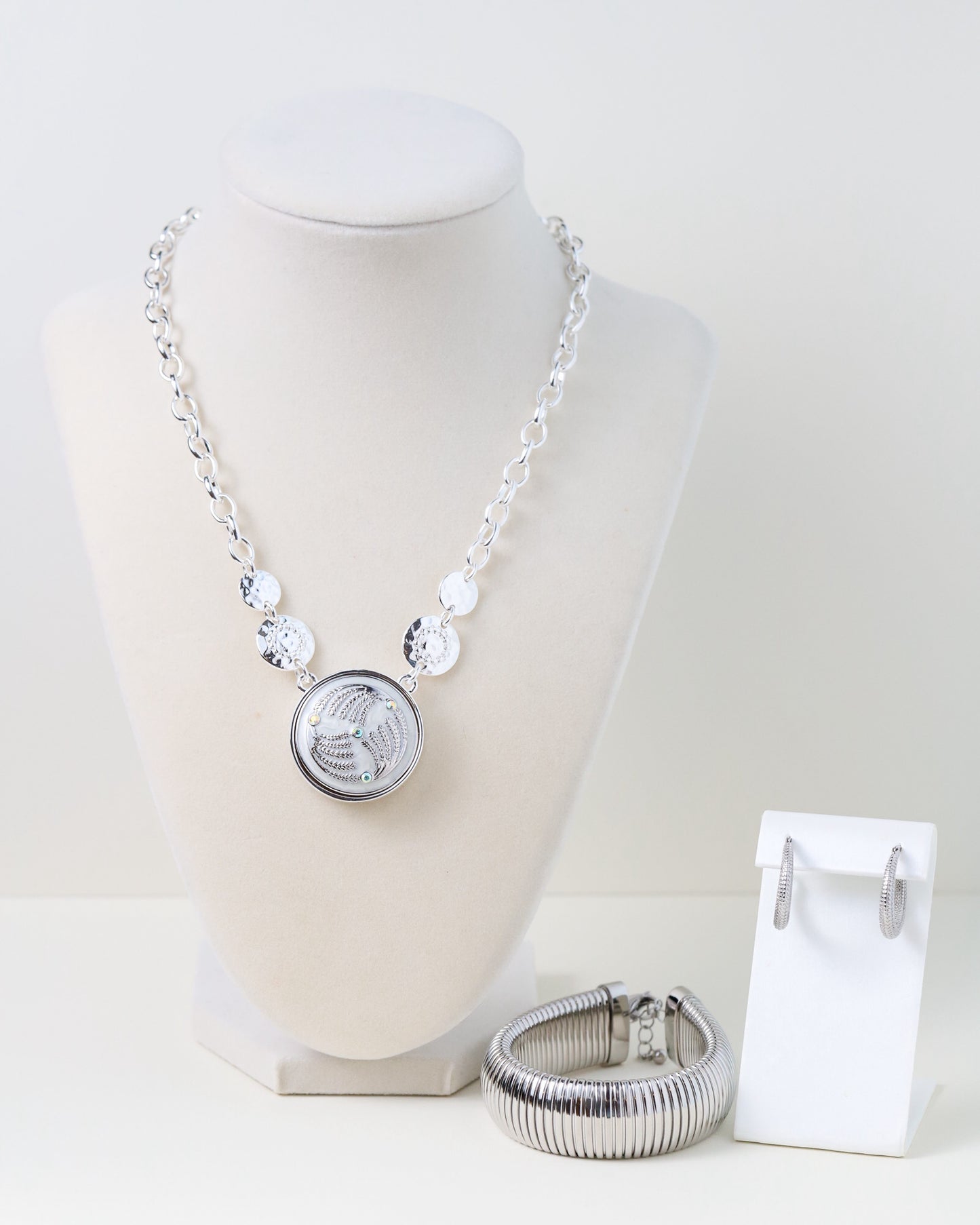 Deco Feather Statement - Silver