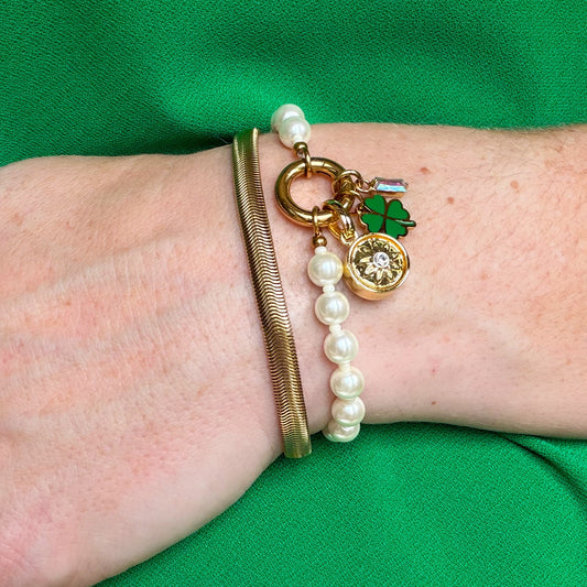 St. Patrick's Day Look 1: Lucky Charm Stack